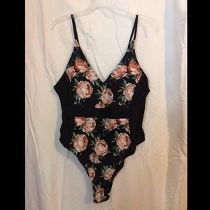 Cupshe high cut rose bathing suit NEW